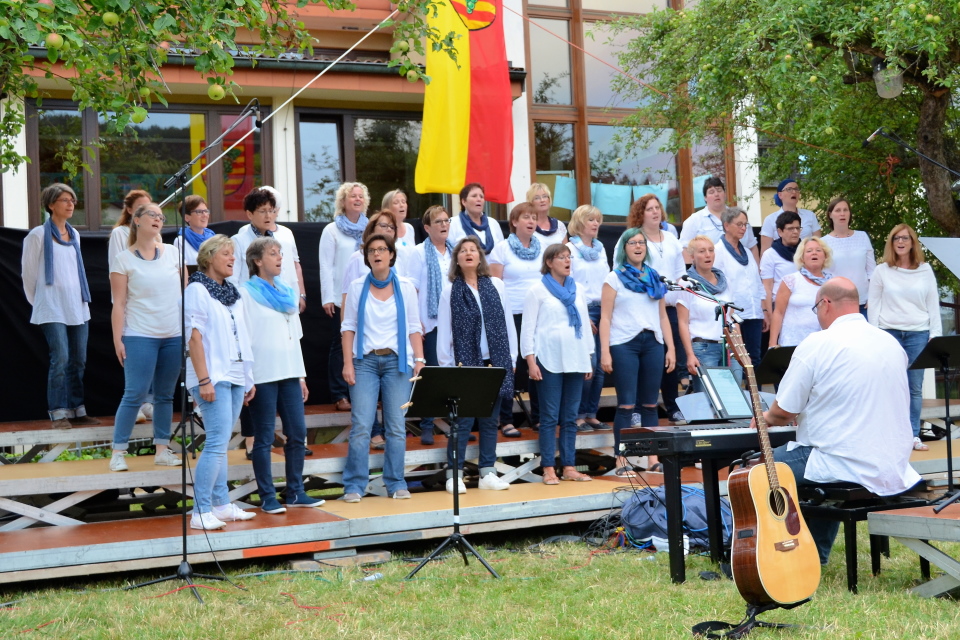 MGV-Frauenchor "Weibräischens"